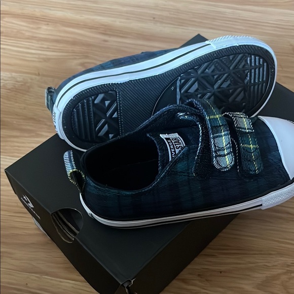 Converse - Picture 5 of 7